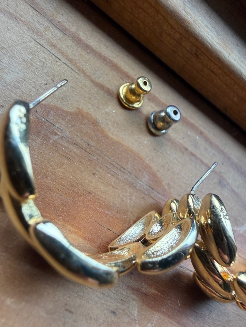 1990s Givenchy Polished Gold Weave hoop Earrings Pierced - Picture 9 of 12